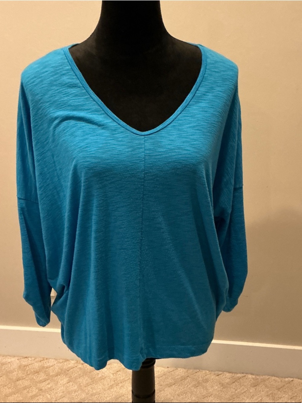 Ellen Tracy Vibrant Teal Blue V-Neck Tunic